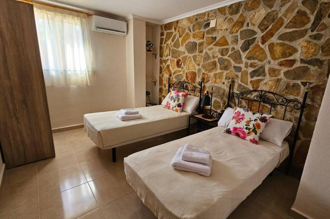 Buen Estar, Piscina, Barbacoa, Jacuzzi En Valencia Villa Turis Exterior photo