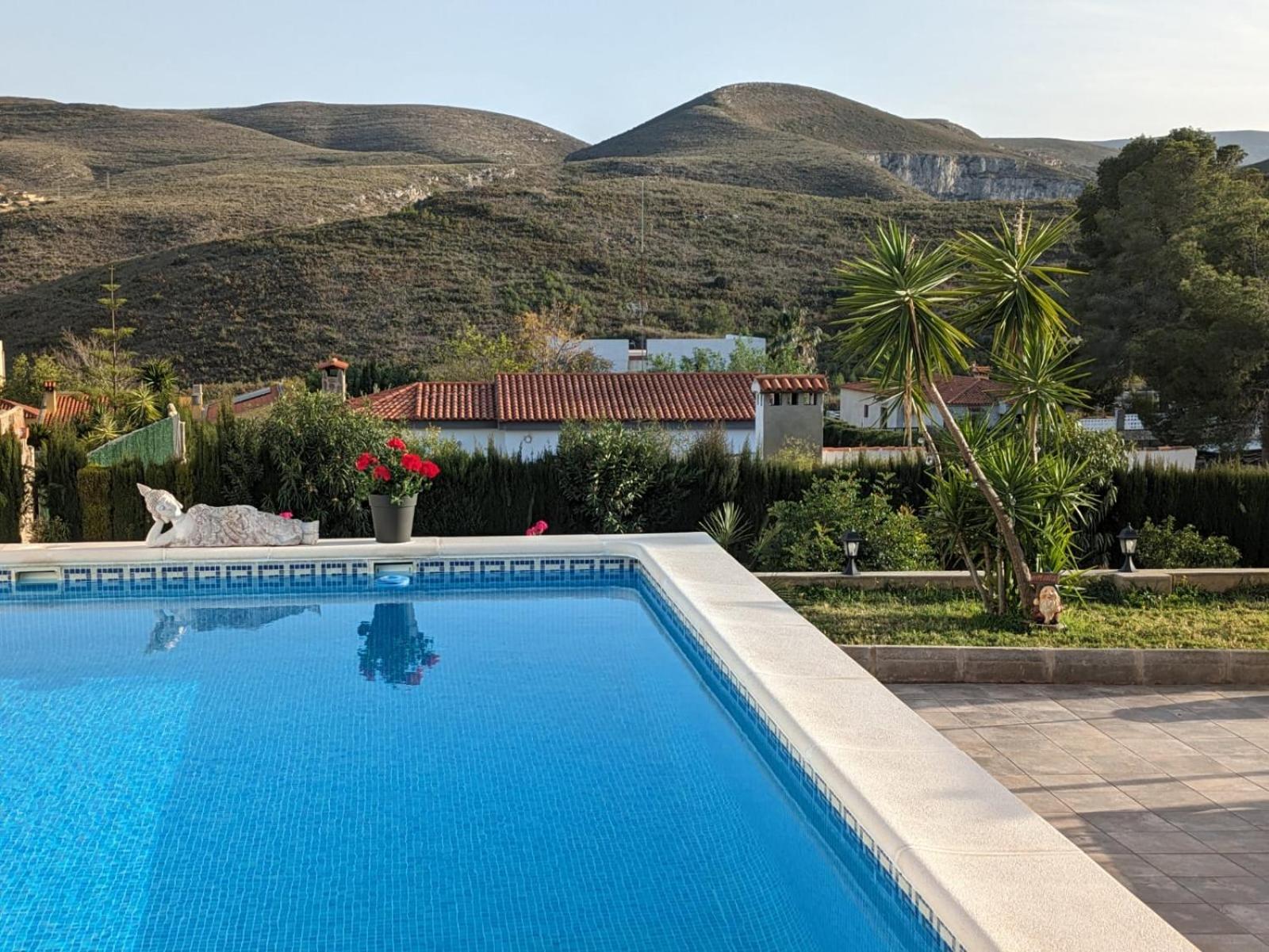 Buen Estar, Piscina, Barbacoa, Jacuzzi En Valencia Villa Turis Exterior photo